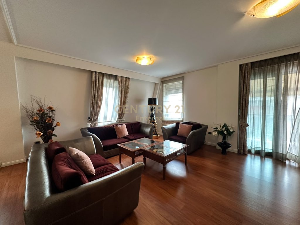 Jepet  Apartament 2+1 Me Qira Tek Ish Garda