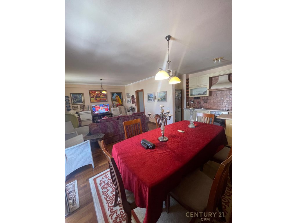 Apartament 3+1 Për Shitje në Kodra e Diellit, Tiranë - 270000€ | 135 m²