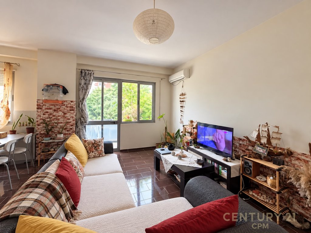 SHITET APARTAMENT 2+1+2 TEK KOPSHTI BOTANIK!