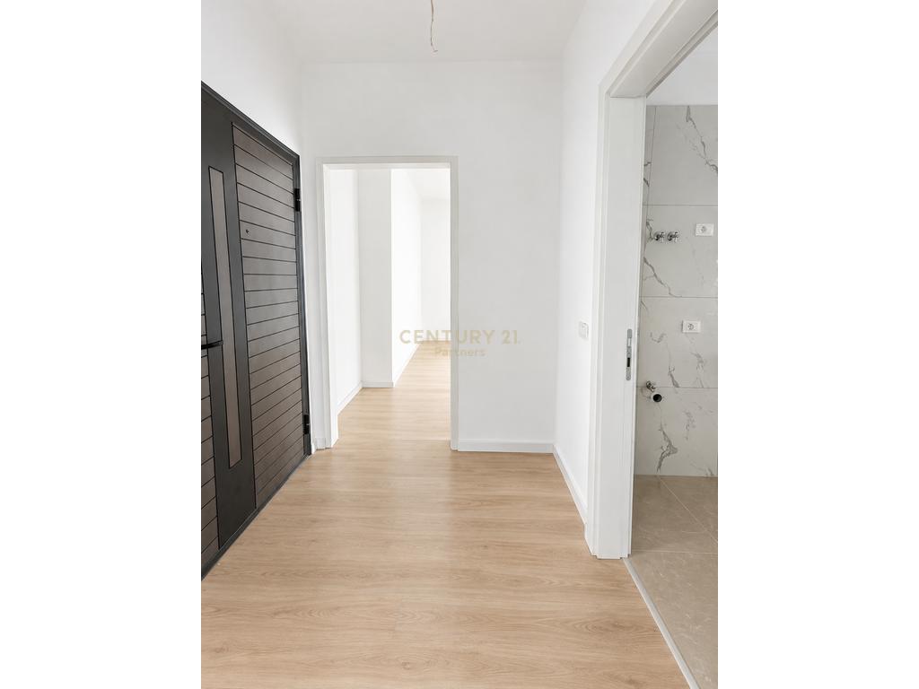 SHITET APARTAMENT 1+1 NË PALLAT TË RI, GATI PËR BANIM!