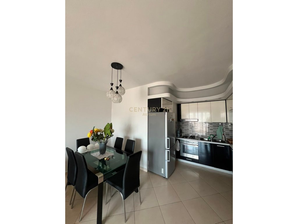 APARTAMENT 2+1 NË SHITJE | BULEVARDI ZHAN D'ARK, SHUME PRANË MATERNITETIT TË RI!!