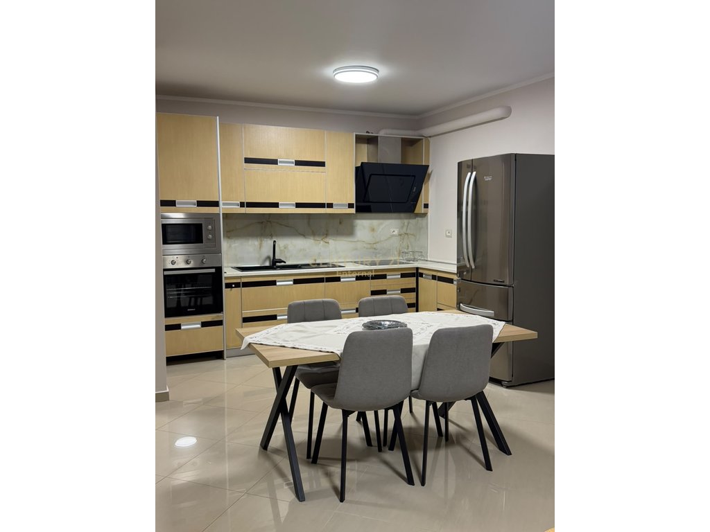 Apartament 2+1 Me Qira në Liqeni i Thatë