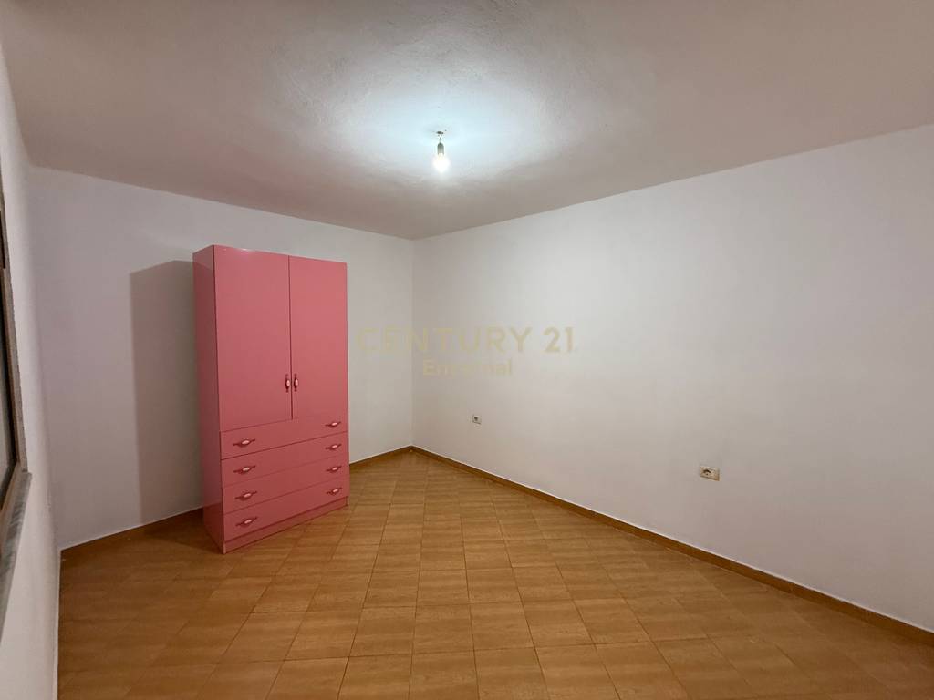 Apartament 1+1 per shitje tek 5-Maji
