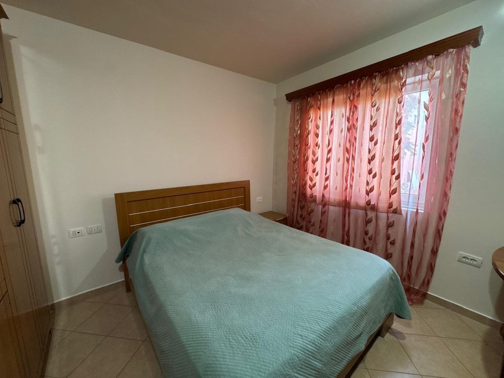 Jepet me Qira Apartament 2+1 Pranë Rrugës së Dibrës, Tiranë