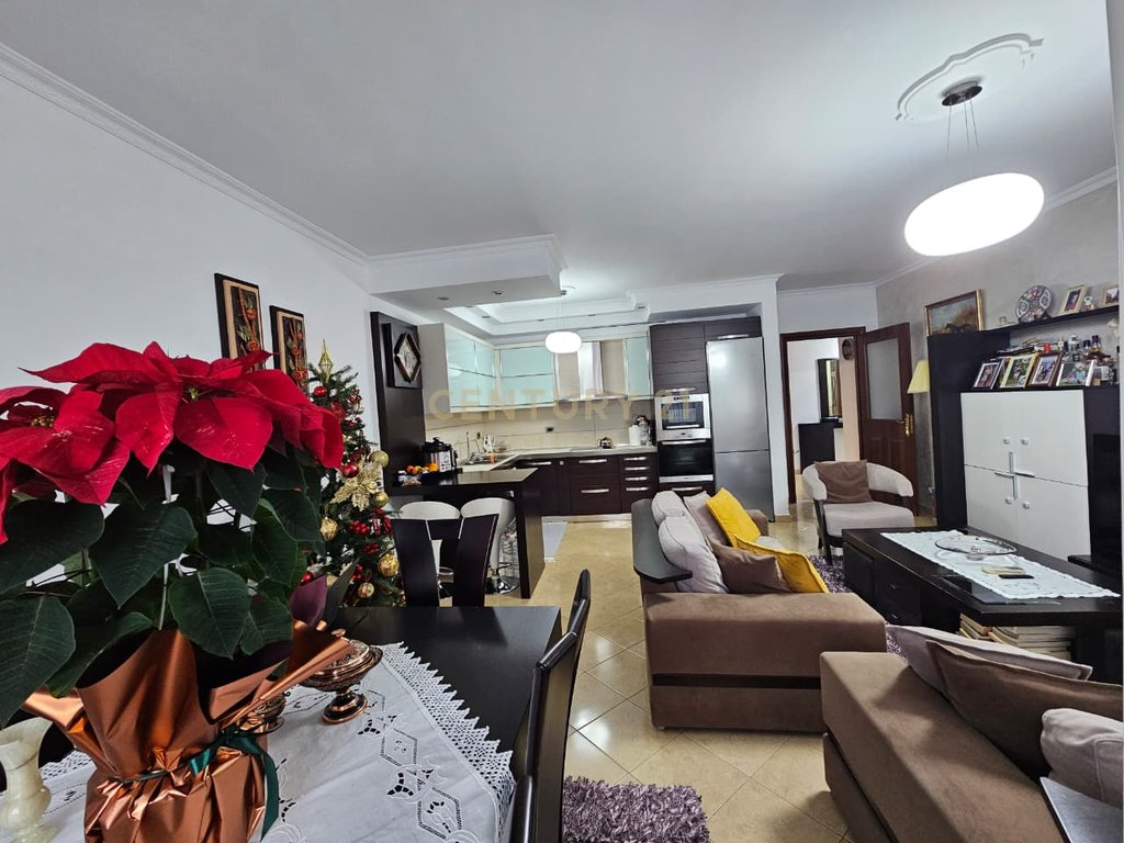 SHITET APARTAMENT 3+1+2 | RRUGA 5 MAJ, PAS KONKORD CENTER