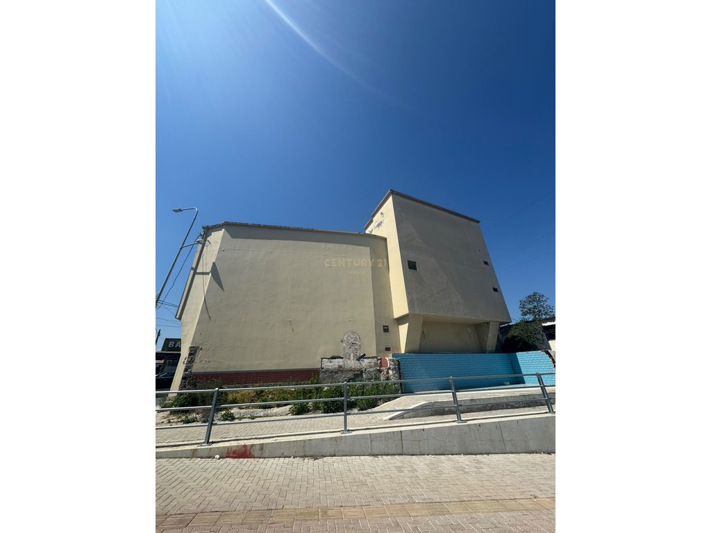 Ambient Komercial për Investim – Potencial për Hotel