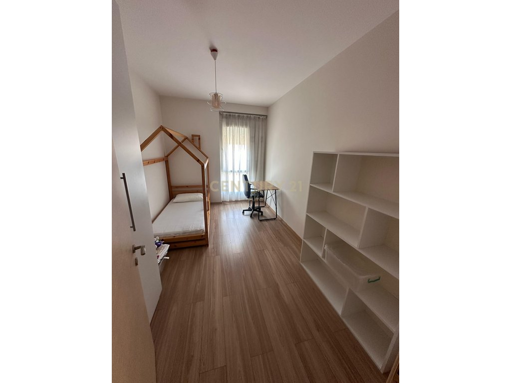 Jepet me Qira Apartament 2+1 – Ring Center, Zogu i Zi, Tiranë