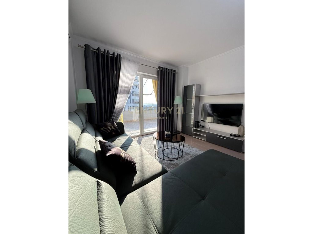 Japim apartament 2+1+2 tek 5 maji!!!