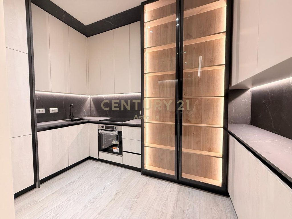 JEPET ME QIRA APARTAMENT PREMIUM 2+1+2+POST PARKIMI TE "KOMPLEKSI DELIJORGJI"