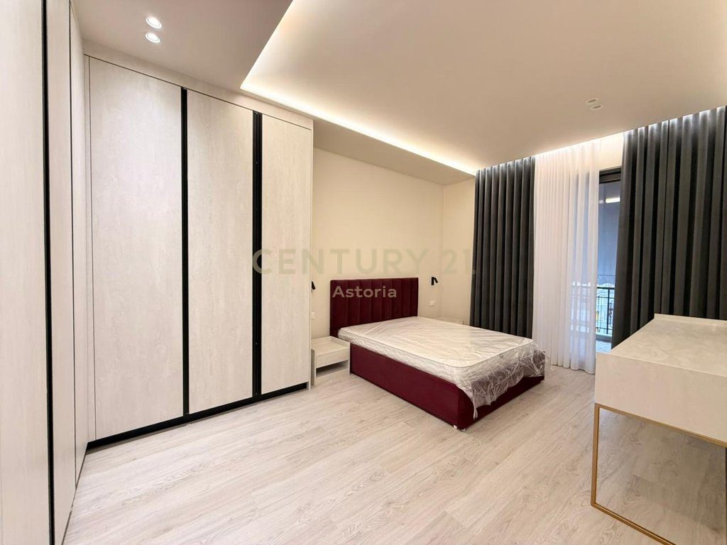 JEPET ME QIRA APARTAMENT PREMIUM 2+1+2+POST PARKIMI TE "KOMPLEKSI DELIJORGJI"