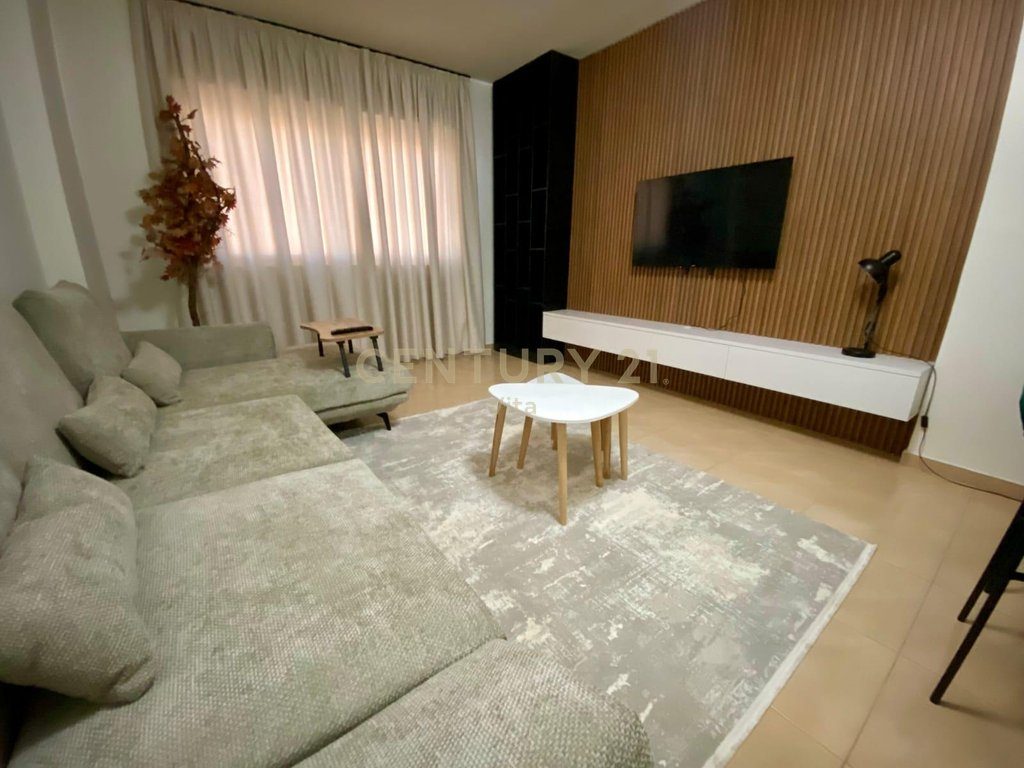 APARTAMENT 1+1 PER SHITJE NE DURRES !!!