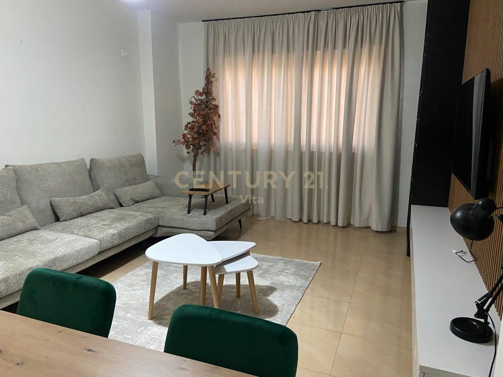 APARTAMENT 1+1 PER SHITJE NE DURRES !!!