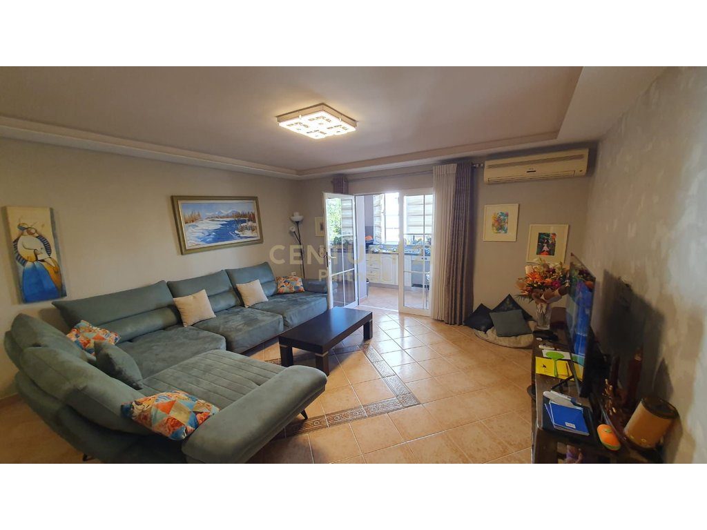 Apartament ne shitje 2+1+2 tek Vasil Shanto
