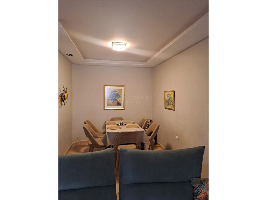 Apartament ne shitje 2+1+2 tek Vasil Shanto
