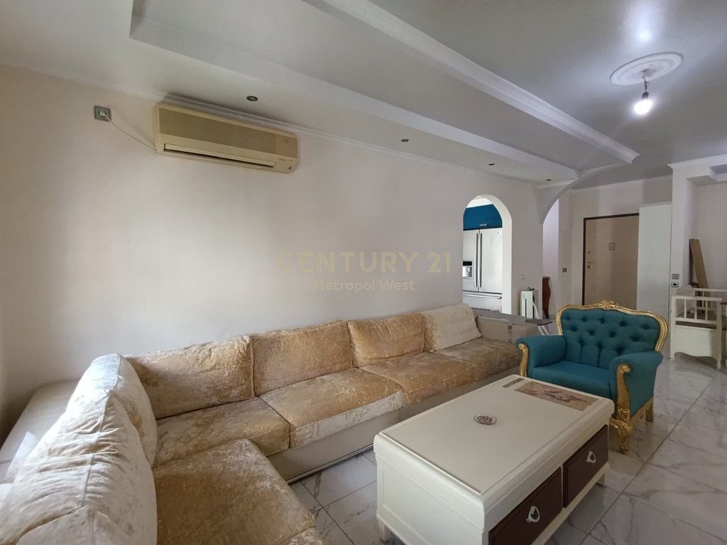 APARTAMENT PER SHITJE 2+1+ GARAZH ( 21 METRA)  NE FRESK !