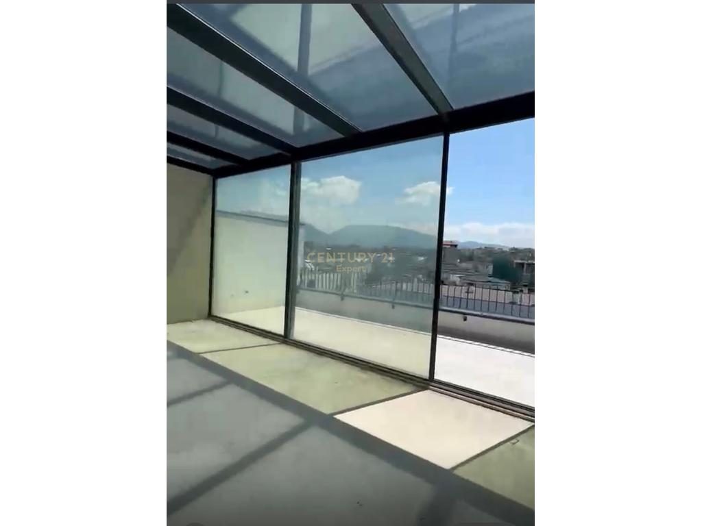 Penthouse per shitje Liqeni i thate
