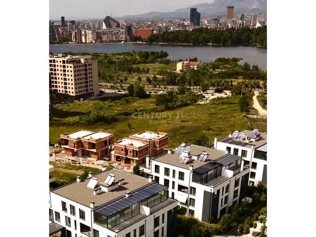 Penthouse per shitje Liqeni i thate