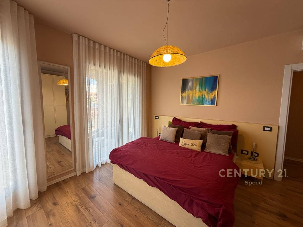 Ofrojme apartament 1+1 me qira!