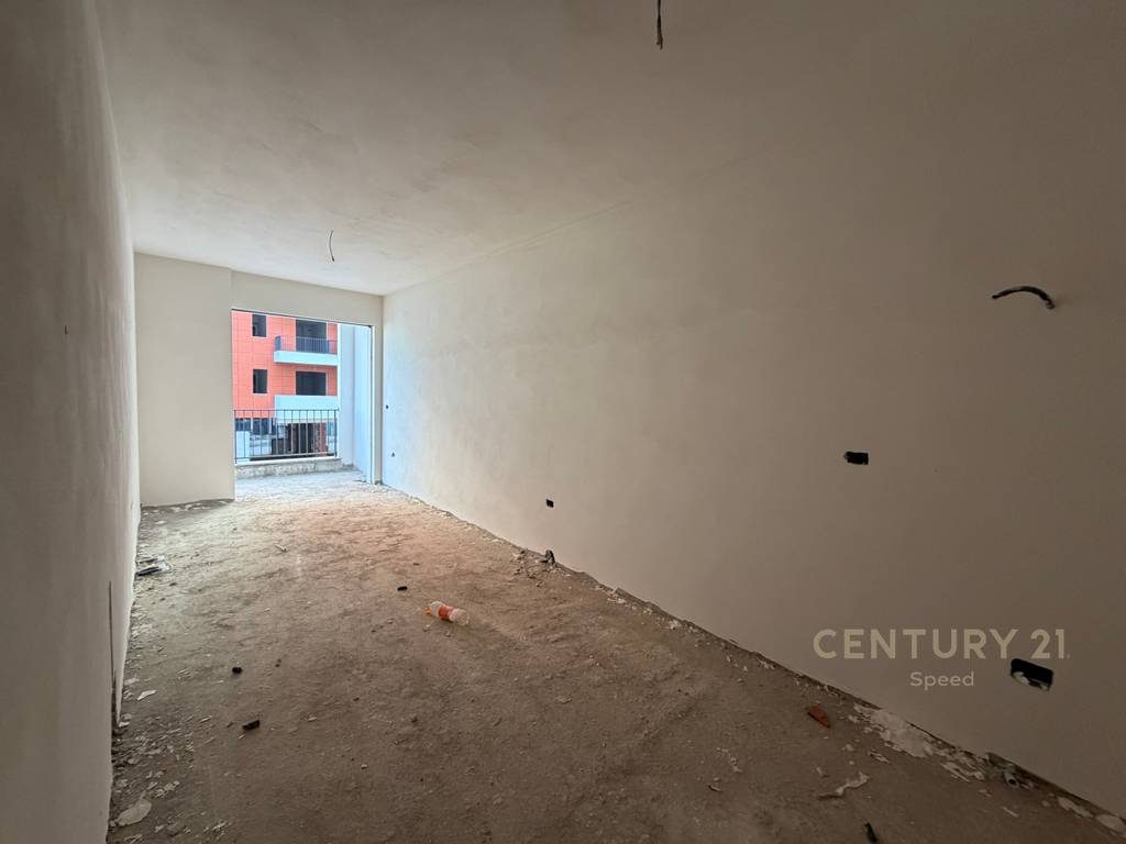 Apartament 2+1 ne Paskuqan per shitje!