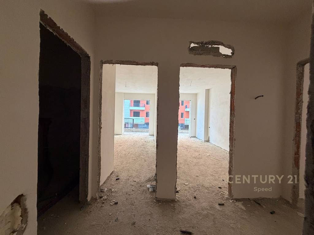 Apartament 2+1 ne Paskuqan per shitje!