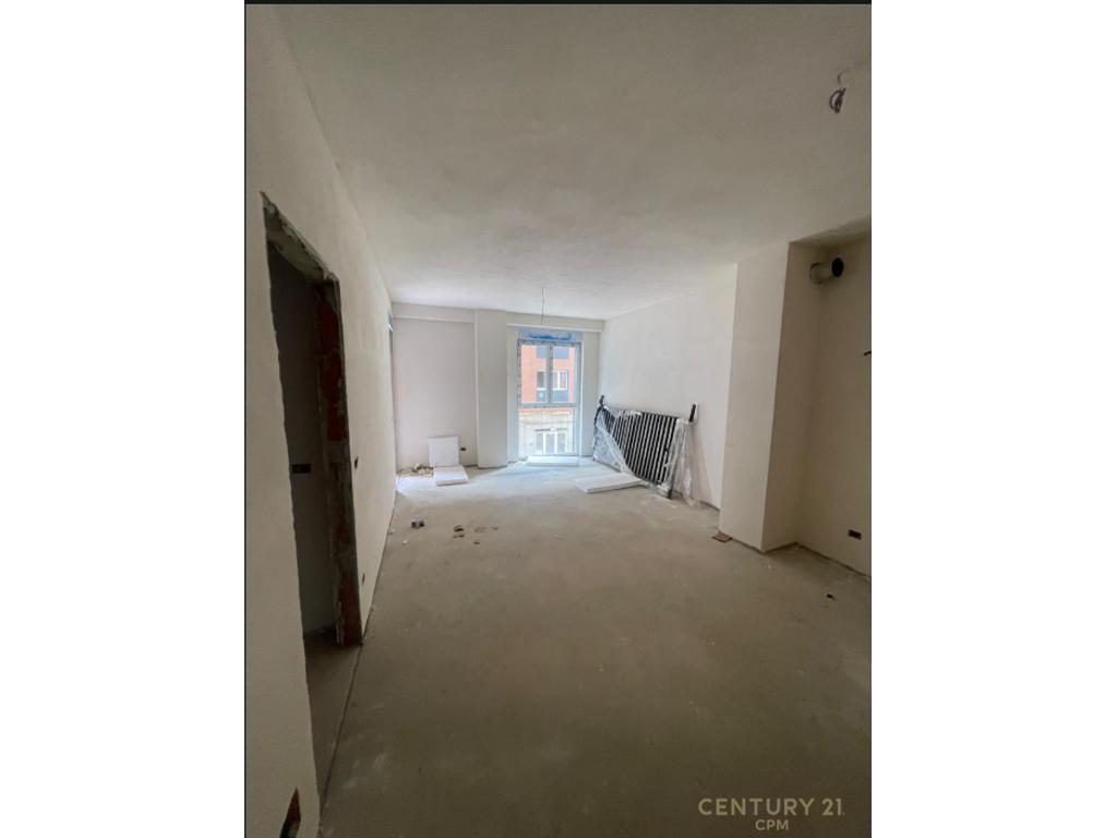 Shitet apartament 2+1 Orbital 3, Bulevardi i Ri