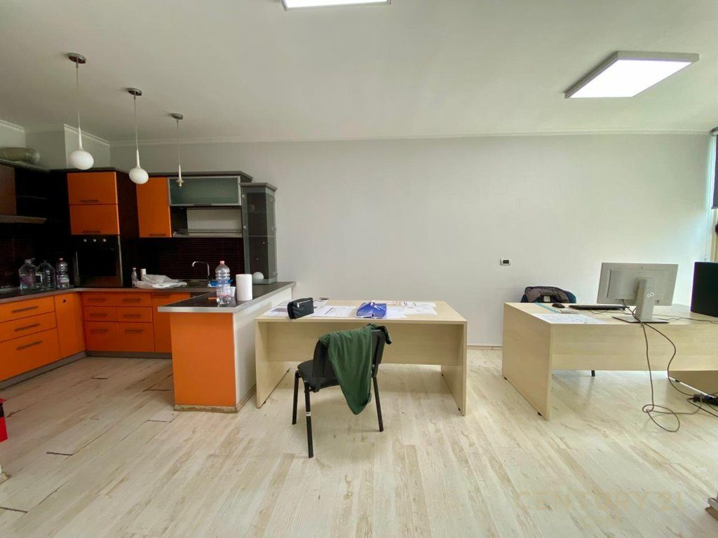 NE ZONEN E 21 DHJETORIT SHESIM APARTAMENT 2+1