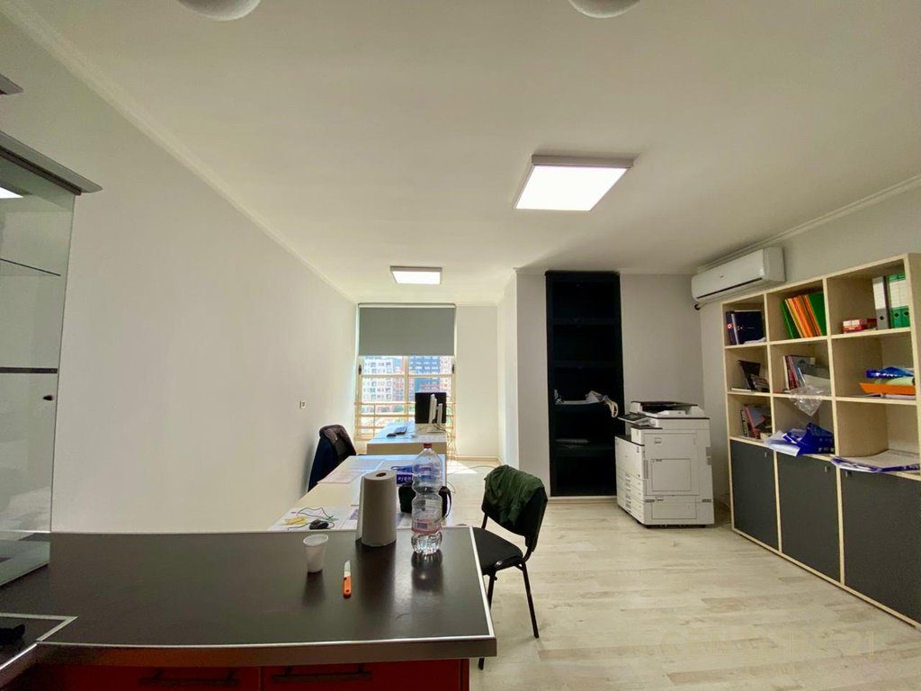 NE ZONEN E 21 DHJETORIT SHESIM APARTAMENT 2+1