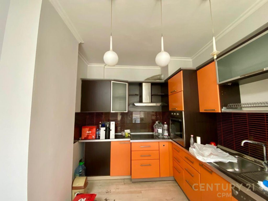 NE ZONEN E 21 DHJETORIT SHESIM APARTAMENT 2+1