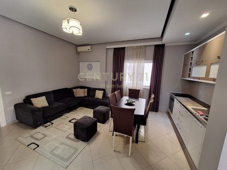 Japim me qira apartament 1+1 ne Fresk!