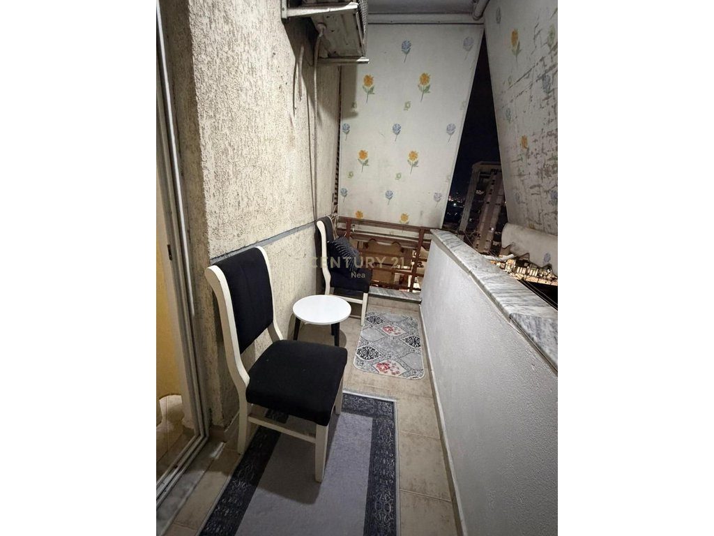 APARTAMENT 1+1 ME QIRA NE YZBERISHT!