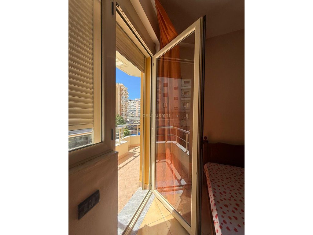 SHITET APARTAMENT 1+1+2  NE LUNGOMARE 1 PRANE SHKOLLES SE "MARINES"