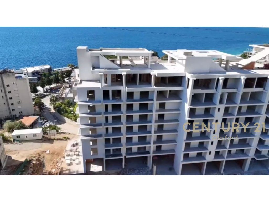 APARTAMENT 1+1 ME PAMJE NGA DETI PRAN MARINA BAY VLORE!