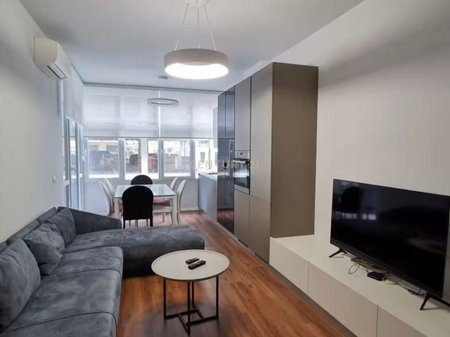 APARTAMENT 1+1 ME PAMJE NGA DETI PRAN MARINA BAY VLORE!