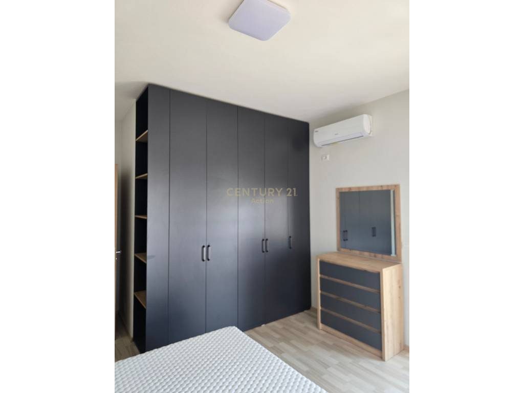 Jepet me qira Apartament 2+1
 Bulevardi i Ri "Karl Gega"