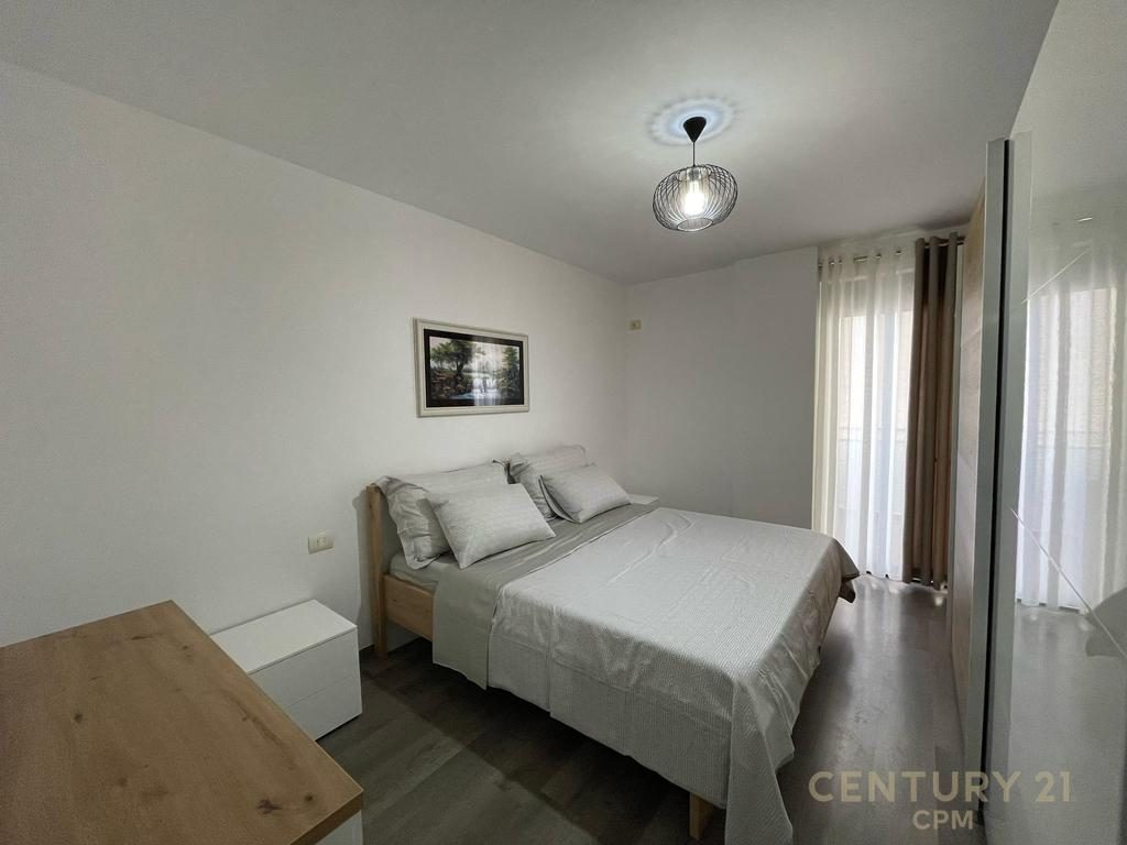 JEPET ME QIRA APARTAMENT 1+1 TEK LIQENI THATE !