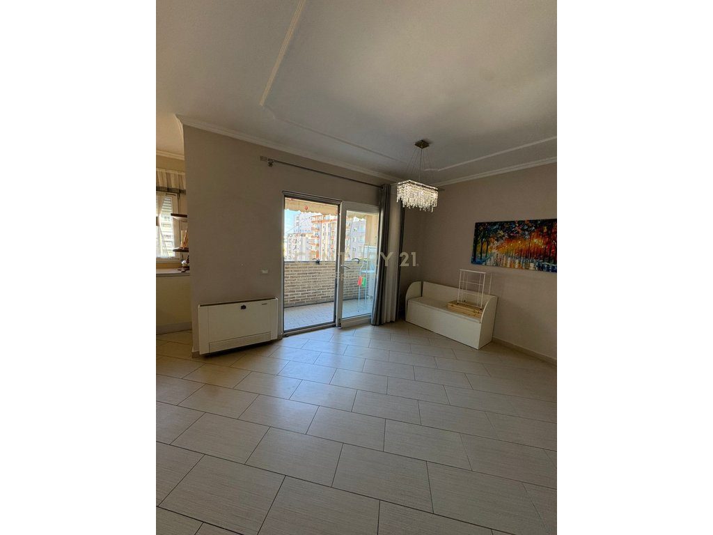 Apartament 2+1 Me Qira te Kazazi, Durres !