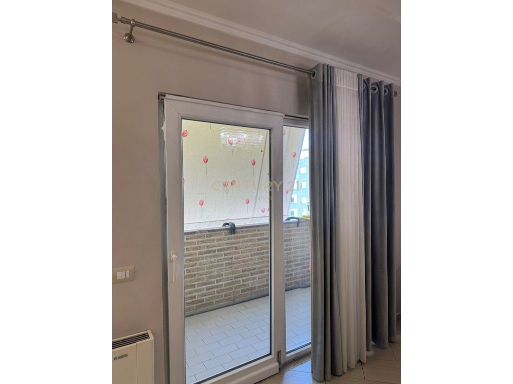 Apartament 2+1 Me Qira te Kazazi, Durres !