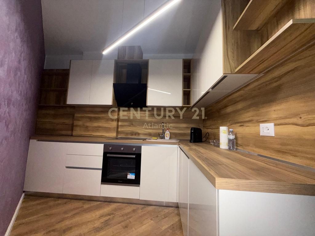 Apartament 2+1+97.6m2 verande  Për Shitje në Plepa, Durrës - 165,000€ | 164.6 m²