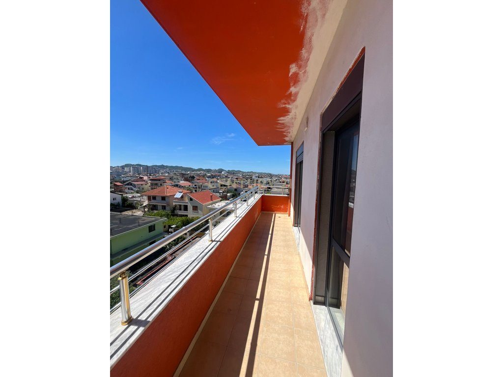 JEPET APARTAMENT 2+1 ME QERA NE ISH KENETE , DURRES !!!