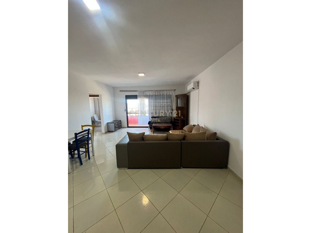 JEPET APARTAMENT 2+1 ME QERA NE ISH KENETE , DURRES !!!