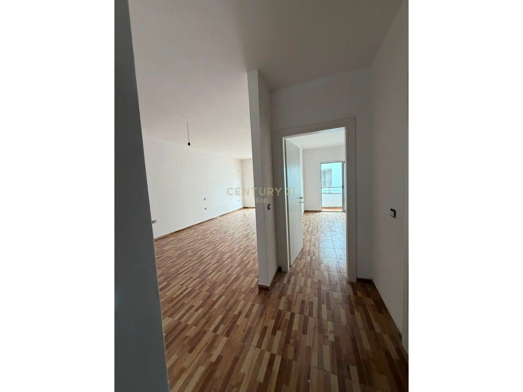 Apartament 1+1 Për Shitje tek Hotel Grint, Golem !