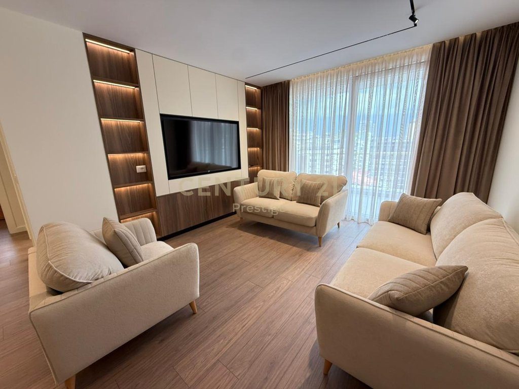 Apartament Luksoz 2+1+2 me Post Parkimi ne zonen e Ish Bllokut, Tirane!