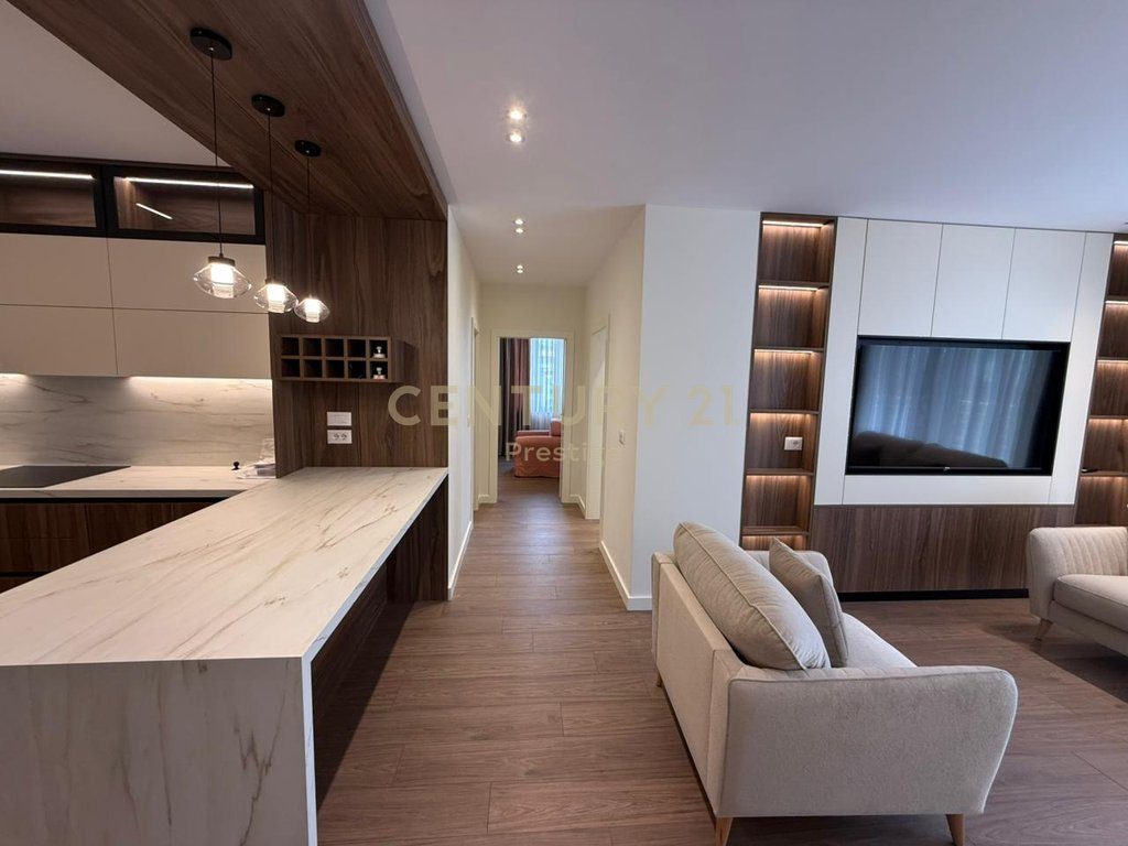 Apartament Luksoz 2+1+2 me Post Parkimi ne zonen e Ish Bllokut, Tirane!