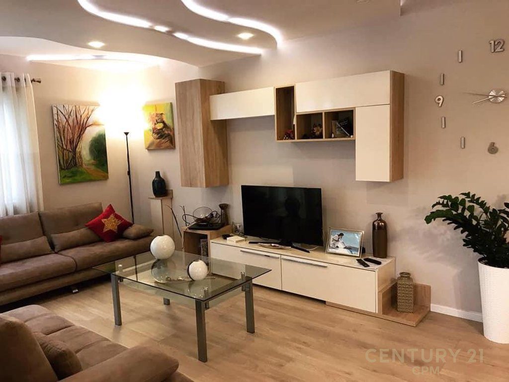 SUPER APARTAMENT ME QIRA 2+1 I MOBILUAR NË RESIDENCEN KODRA E DIELLIT 1