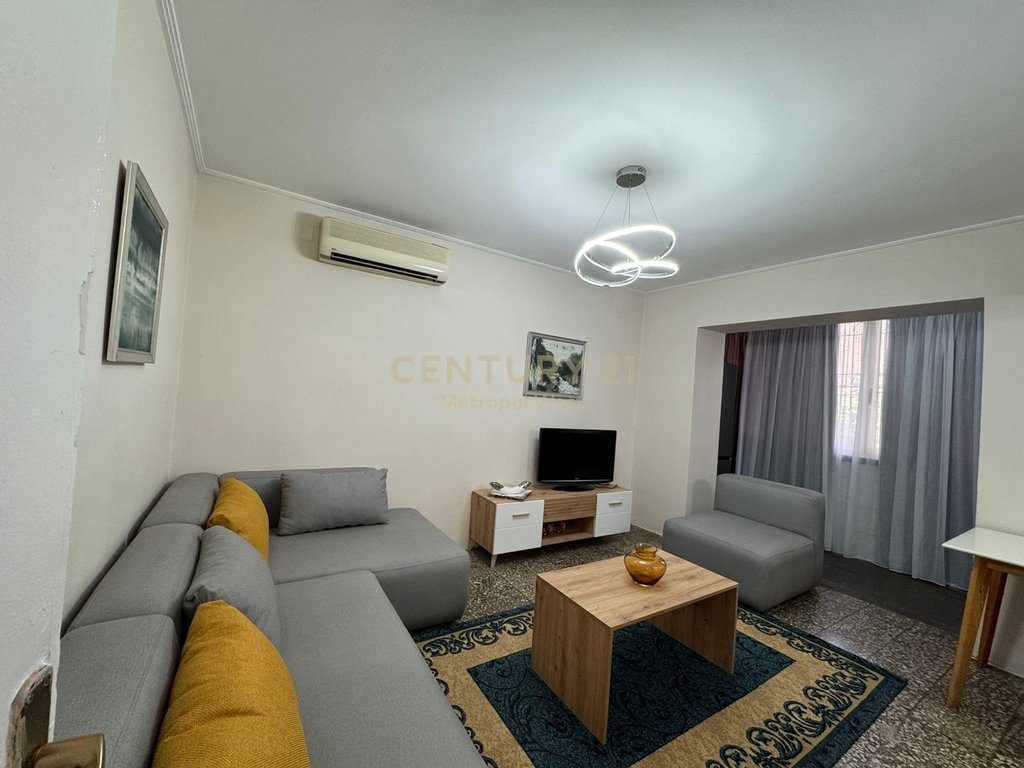 Shkolla e Baletit, apartament 1+1 me qira