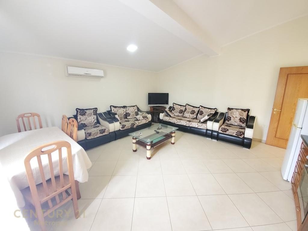 JAPIM ME QIRA APARTAMENT 3+1+2 NE KATIN 3 TE NJE VILE 3 KATESHE PRANE VILAVE GJERMANE!