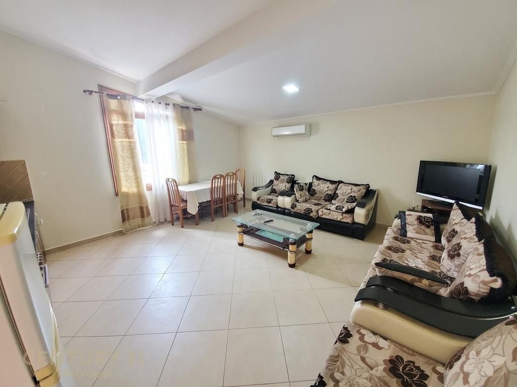 JAPIM ME QIRA APARTAMENT 3+1+2 NE KATIN 3 TE NJE VILE 3 KATESHE PRANE VILAVE GJERMANE!
