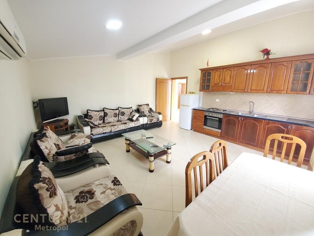 JAPIM ME QIRA APARTAMENT 3+1+2 NE KATIN 3 TE NJE VILE 3 KATESHE PRANE VILAVE GJERMANE!
