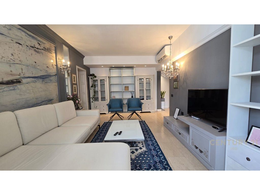 Apartament 3+1 Me Qira në Rruga e Durresit, Tiranë !!
