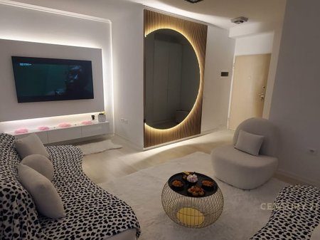 Apartament 2+1 per shijte te Golden park